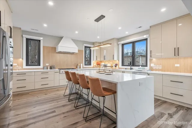 $8,400 | 154 Oak Street, Lake Zurich, IL 60047