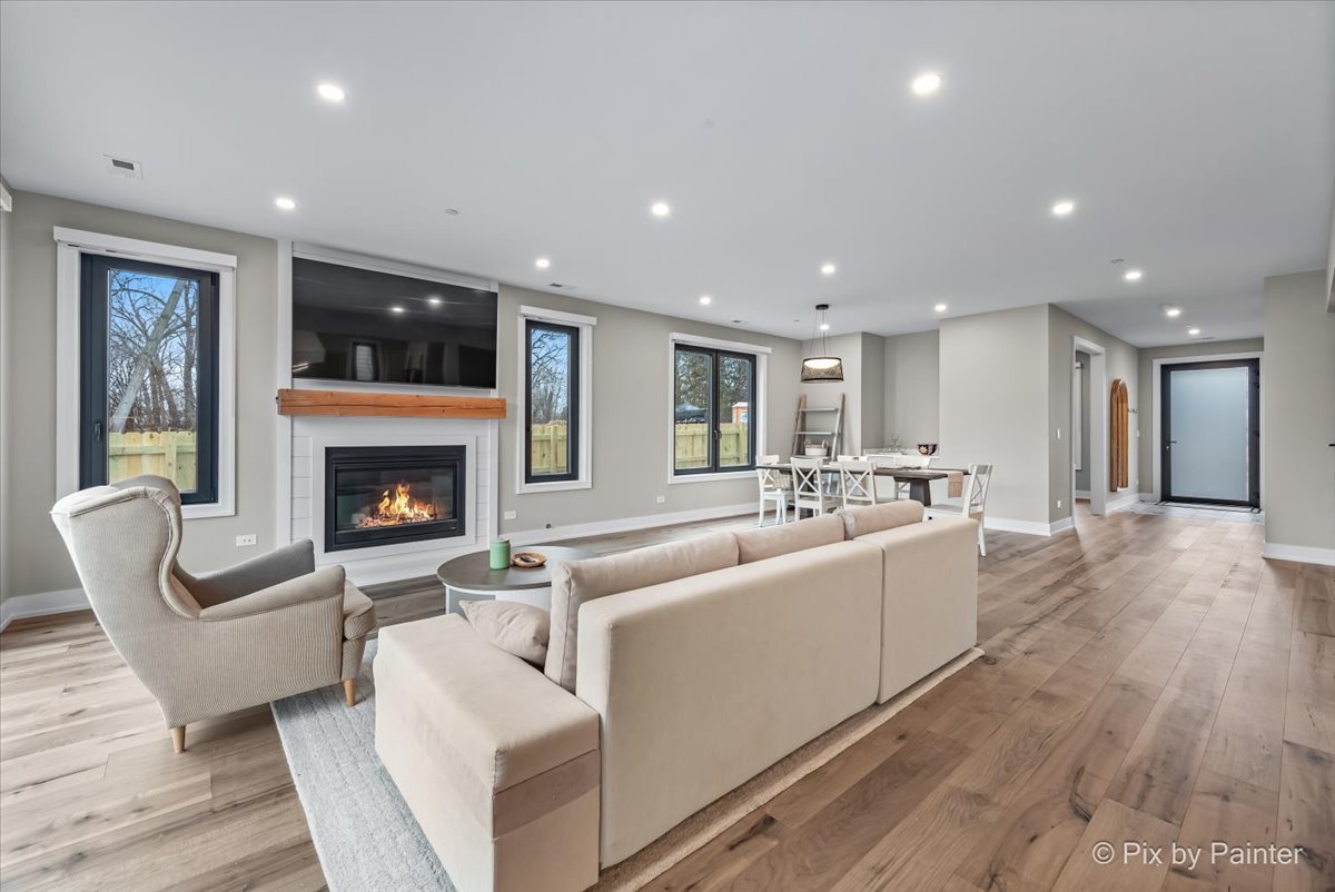 154 Oak Street Lake Zurich, IL 60047 - Photo 6 of 32