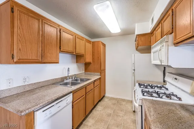 $160,000 | 3318 North Decatur Boulevard, Unit 2086, Las Vegas, NV 89130