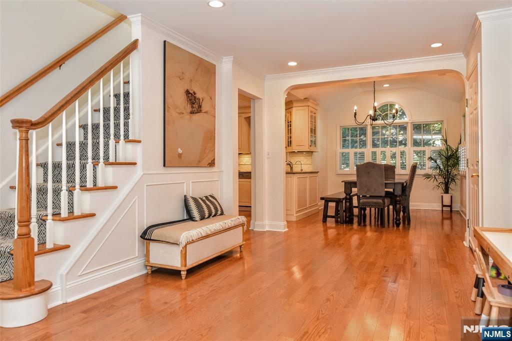 379 Martom Road Wyckoff, NJ 07481 - Photo 17 of 43 Gallery Image 17