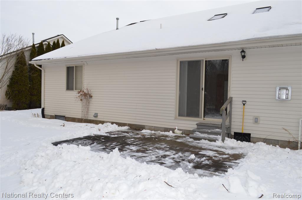 9642 Nook Road, Unit 7 Algonac, MI 48001 - Photo 2 of 15