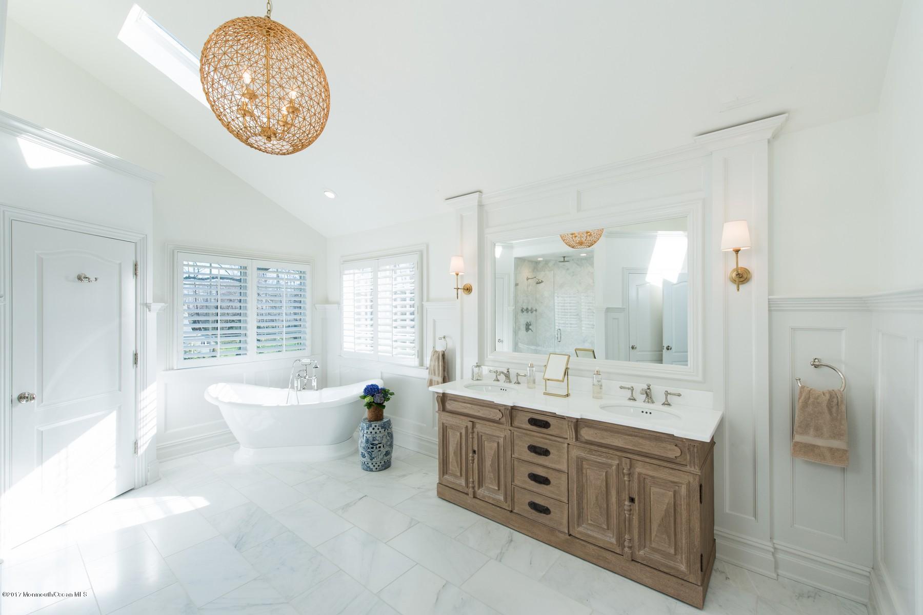 10 Heathcliff Road Rumson, NJ 07760 - Photo 16 of 28 Master Bathroom