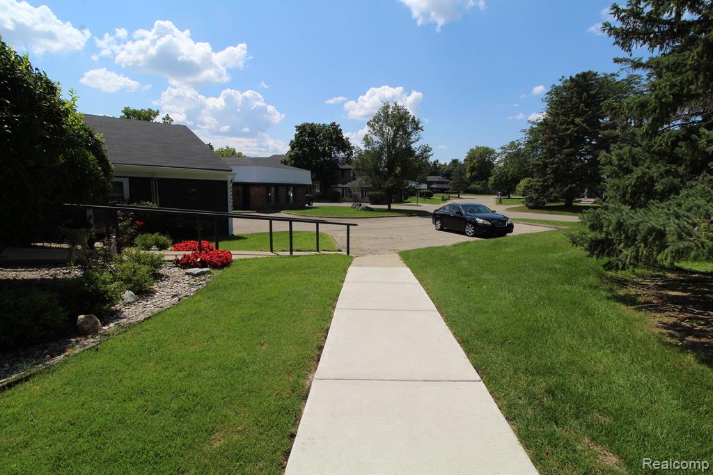 31775 Ridgeside Drive, Unit 2 Farmington Hills, MI 48334 - Photo 88 of 90