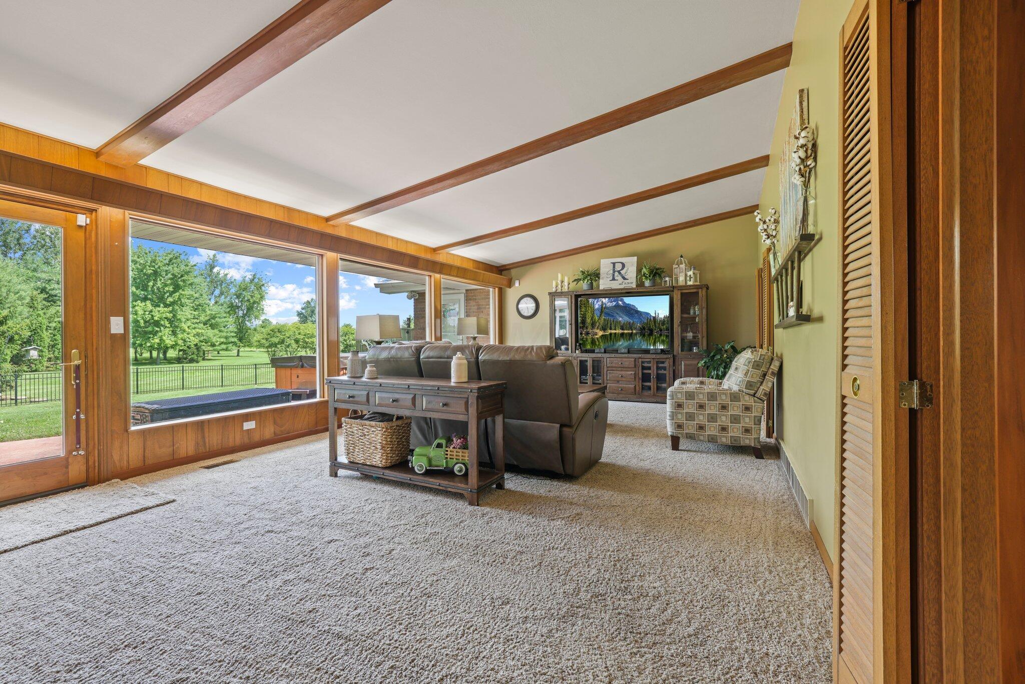 19940 Collins Road Marysville, OH 43040 - Photo 8 of 53 15' x 27' Great Room