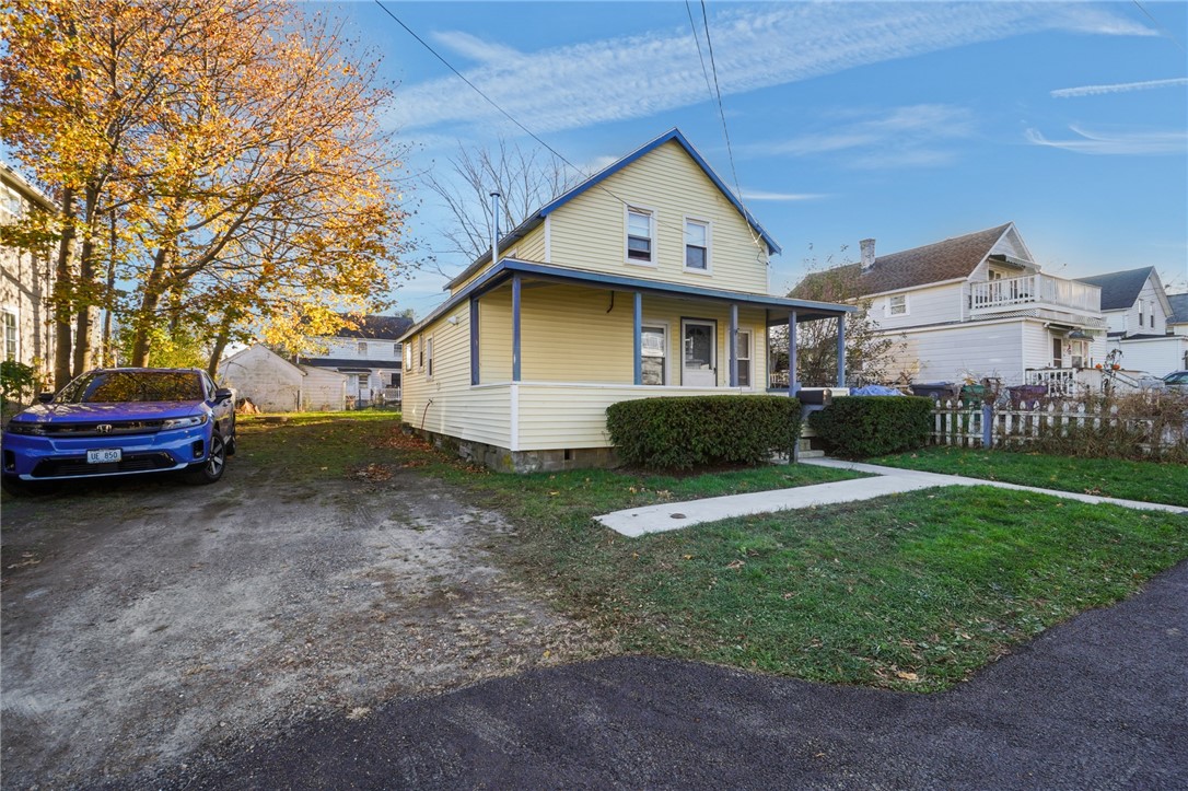 38 Pender Avenue Warwick, RI 02889 - Photo 6 of 35