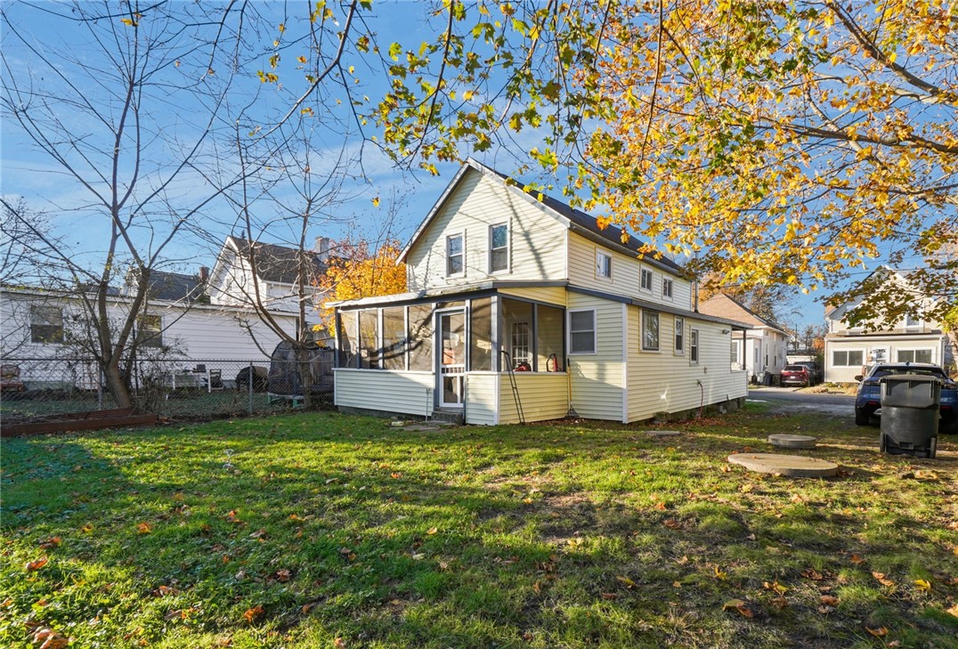 38 Pender Avenue Warwick, RI 02889 - Photo 7 of 35