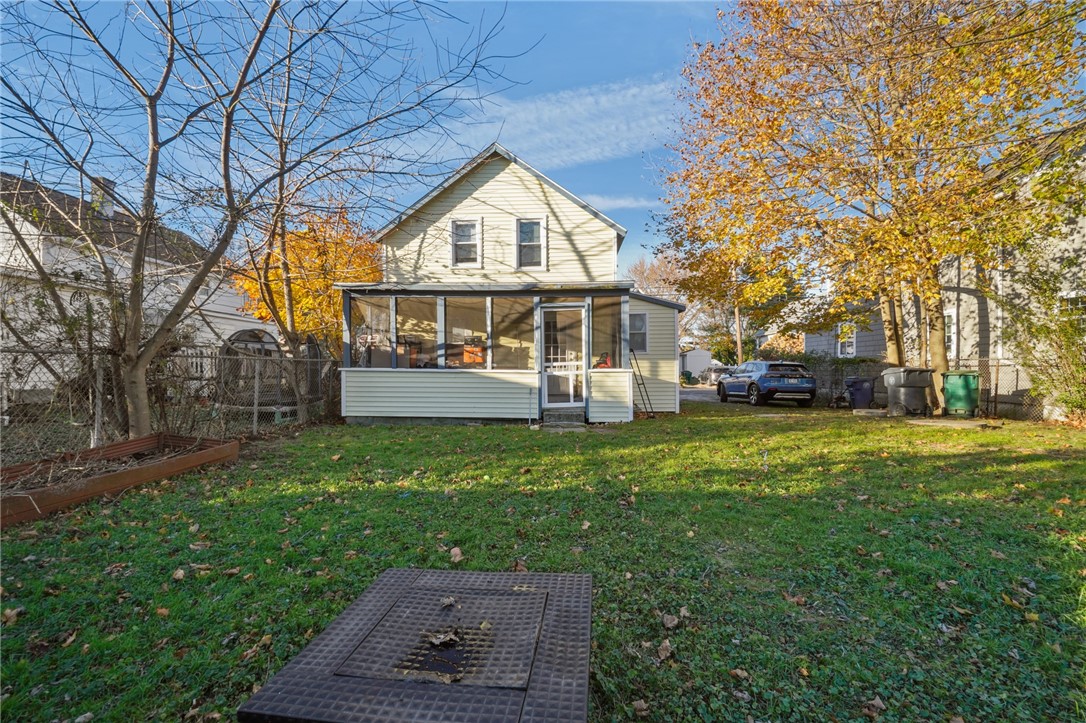 38 Pender Avenue Warwick, RI 02889 - Photo 10 of 35