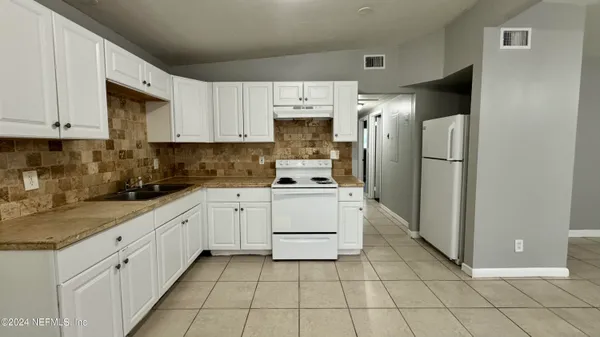 $1,495 | 6947 Clovis Road, Jacksonville, FL 32205