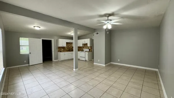 $1,495 | 6947 Clovis Road, Jacksonville, FL 32205