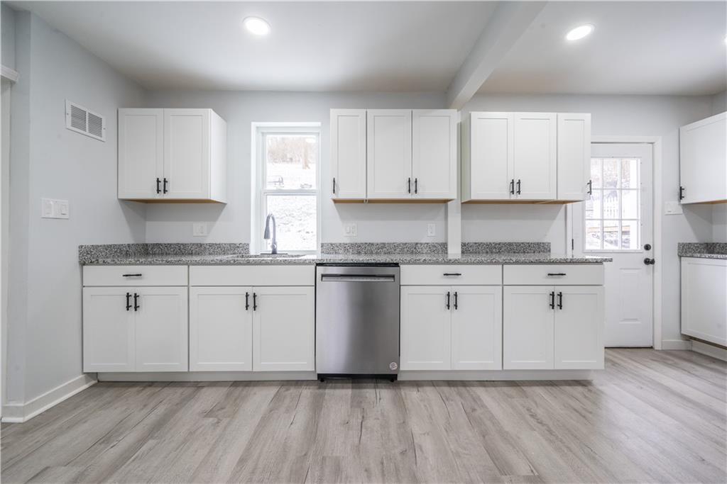 665 Allison Hollow Road Washington, PA 15301 - Photo 2 of 26