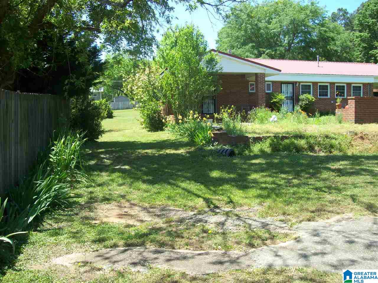 214 Douglas Road Anniston, AL 36207 - Photo 6 of 41