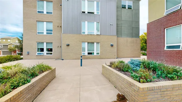 $589,000 | 8185 East Lowry Boulevard, Unit 302, Denver, CO 80230