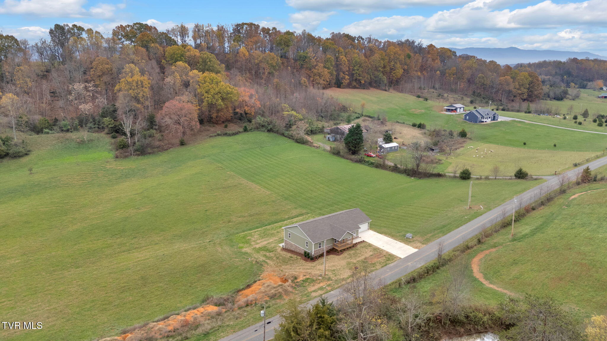 130 Baskett Road Limestone, TN 37681 - Photo 11 of 45 11-web-or-mls-DJI_20241119131327_0081_D