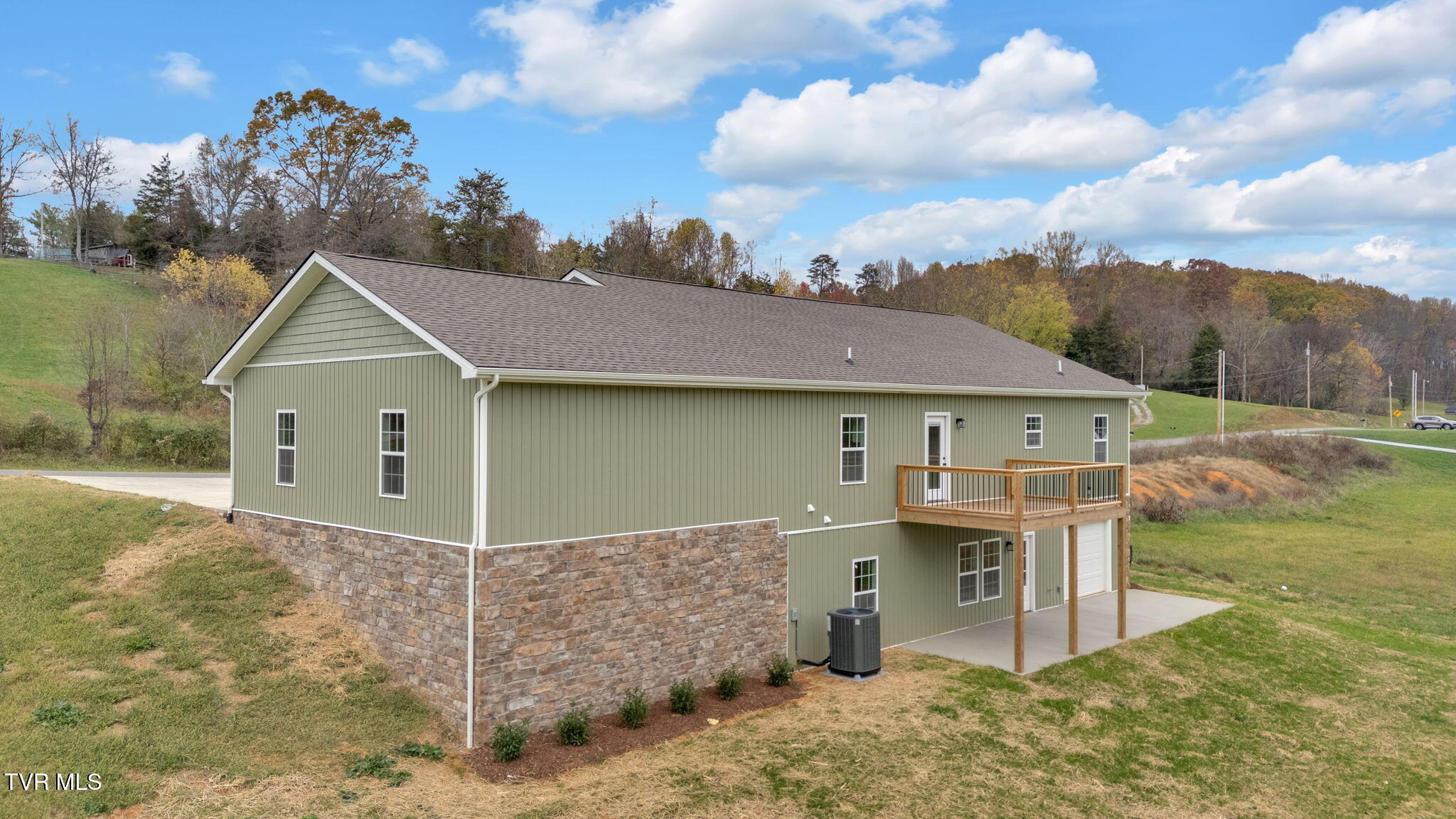 130 Baskett Road Limestone, TN 37681 - Photo 6 of 45 3-web-or-mls-DJI_20241119131117_0041_D (