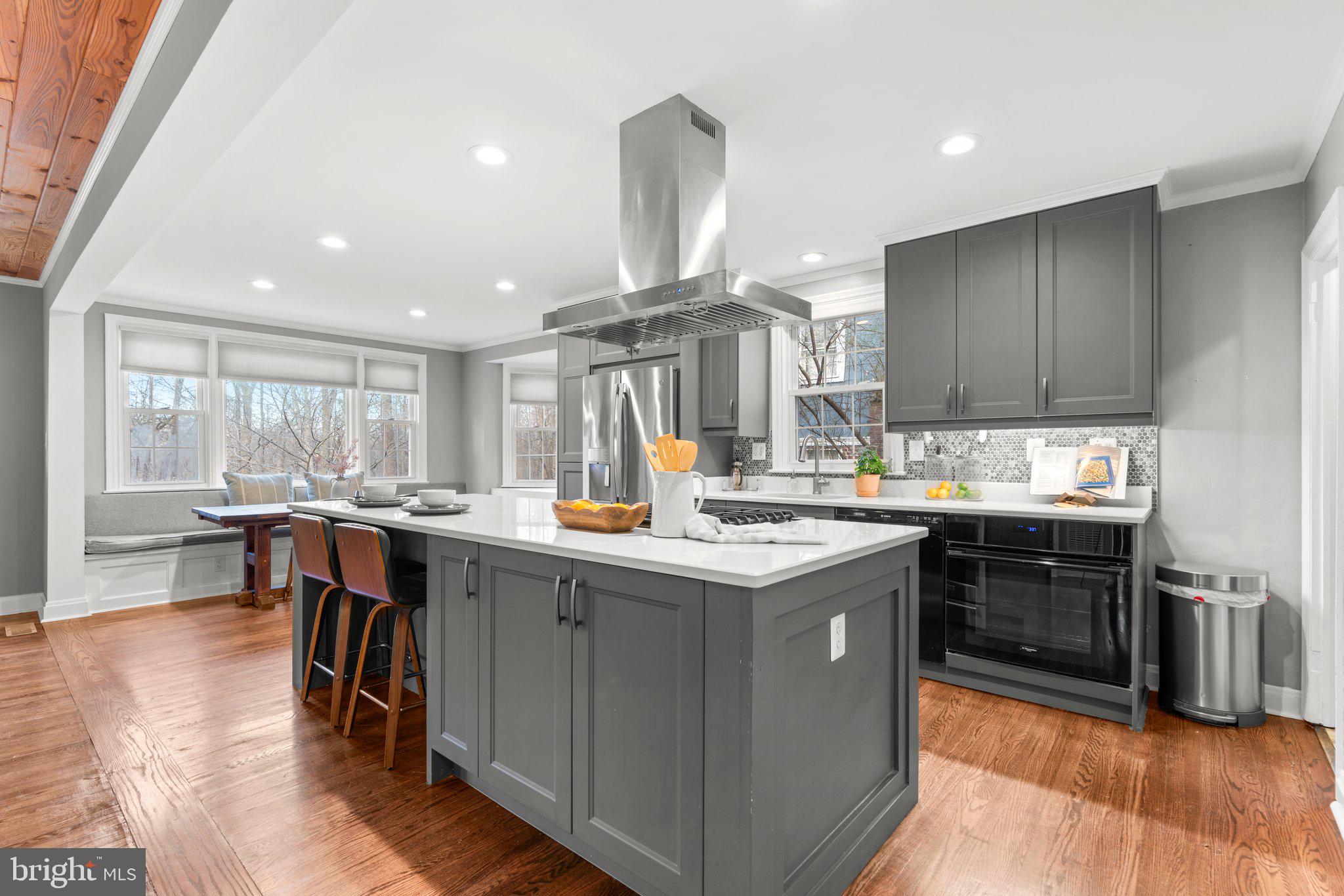 4629 Briarclift Road Baltimore, MD 21229 - Photo 16 of 65 Range w/ hood & extra wall oven.