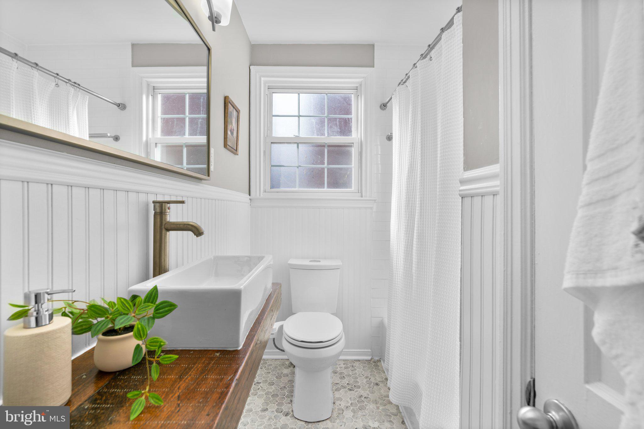 4629 Briarclift Road Baltimore, MD 21229 - Photo 24 of 65 Main level; full bathroom.