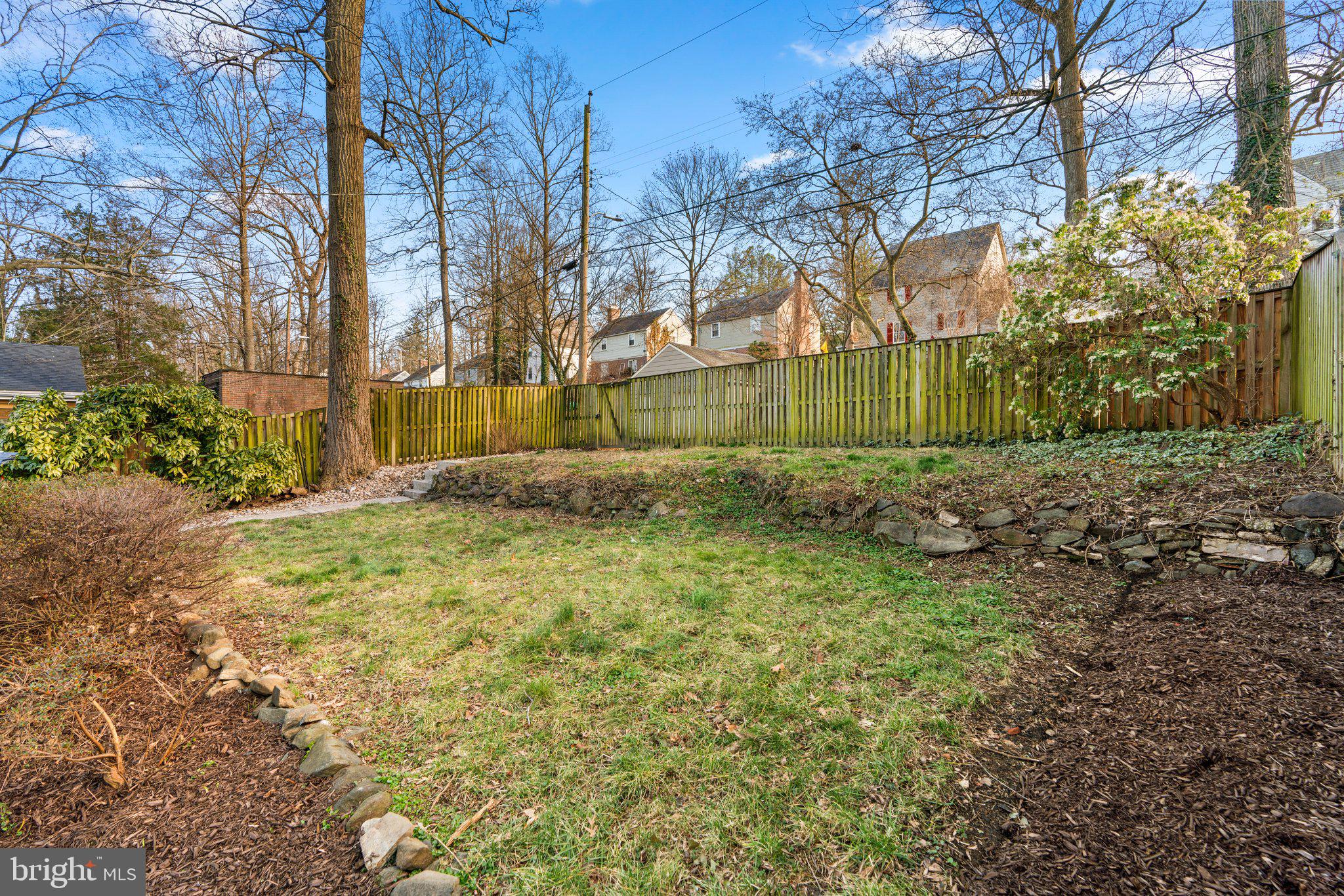 4629 Briarclift Road Baltimore, MD 21229 - Photo 49 of 65 Space to play, garden, relax.
