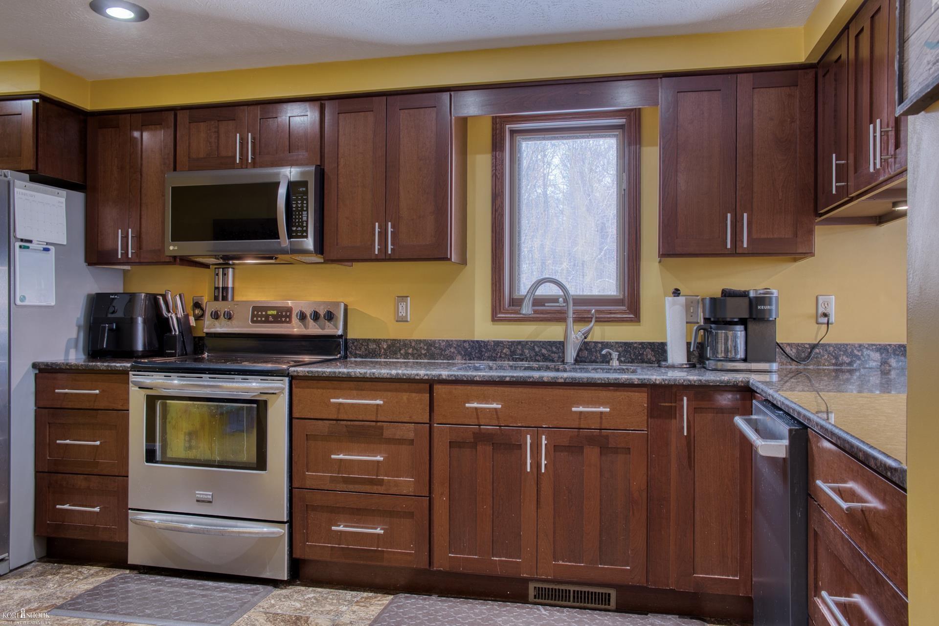 2850 Lyons Road Owosso, MI 48867 - Photo 3 of 52 50198838-2f716f27-e066-4eb6-9132-fde63dc28837.JPG