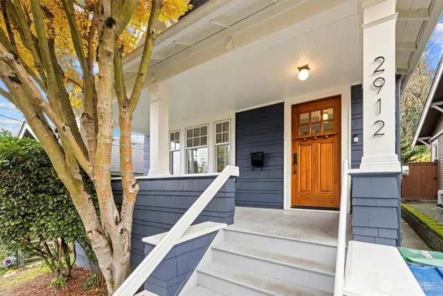 $1,100,000 | 2912 3rd Avenue North, Seattle, WA 98109