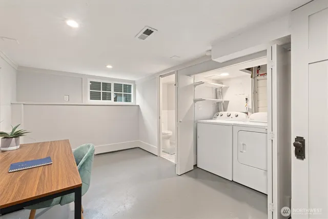 $1,100,000 | 2912 3rd Avenue North, Seattle, WA 98109