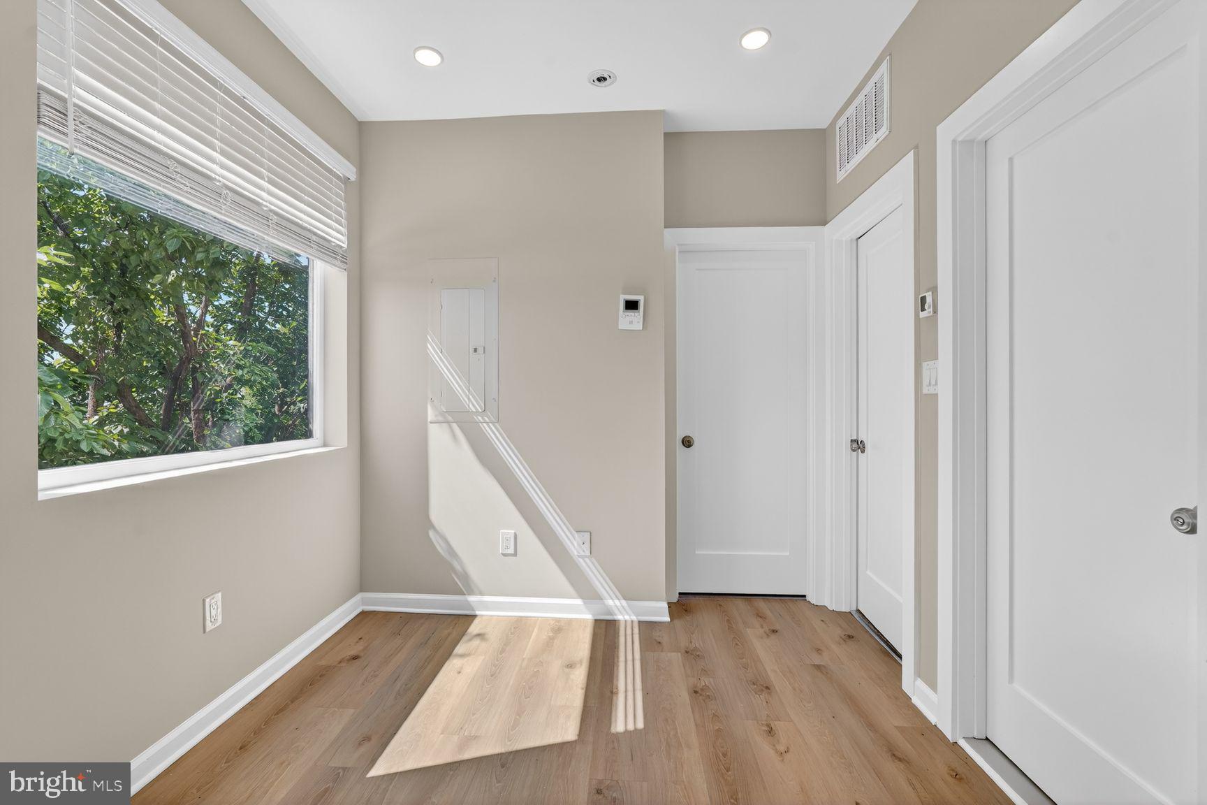 1307 K Street Southeast, Unit 301 Washington, DC 20003 - Photo 7 of 14 Sitting area