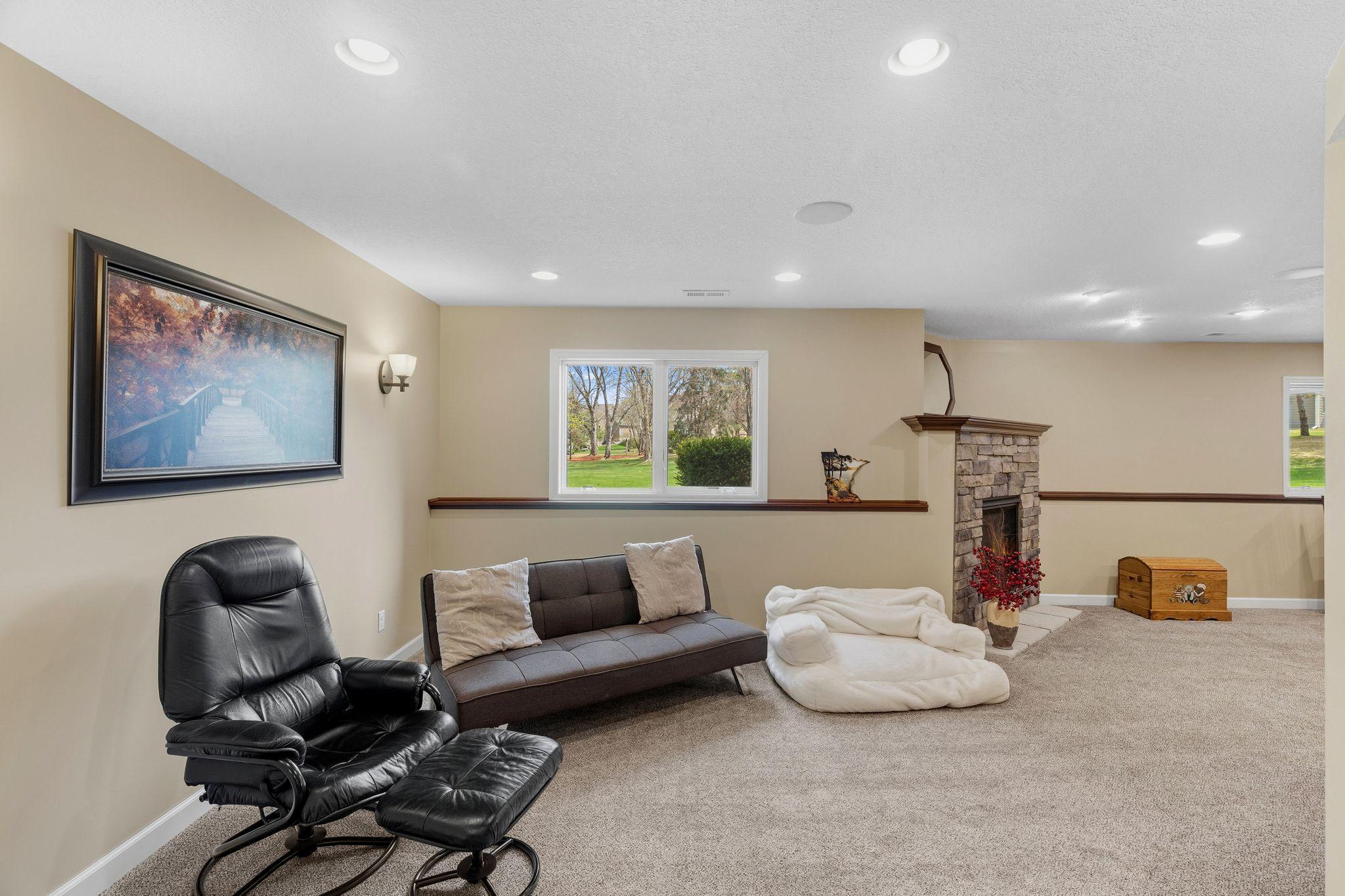 10053 Raleigh Court Woodbury, MN 55129 - Photo 22 of 37