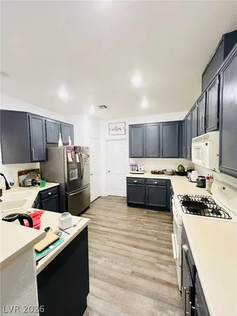 $2,100 | 1323 Grass Creek Avenue, Unit 1, Henderson, NV 89012