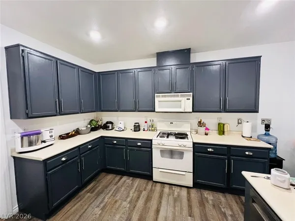 $2,100 | 1323 Grass Creek Avenue, Unit 1, Henderson, NV 89012