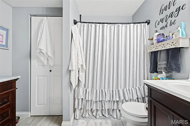 $2,600 | 751 Winding Path Lane, Manchester, MO 63021