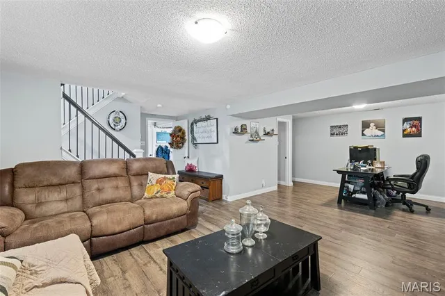 $2,600 | 751 Winding Path Lane, Manchester, MO 63021