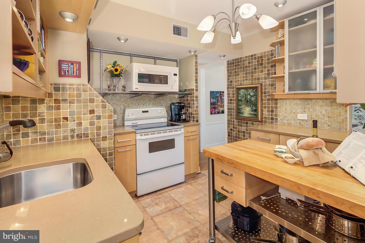 807 Rowen Road Silver Spring, MD 20910 - Photo 13 of 30 Kitchen
