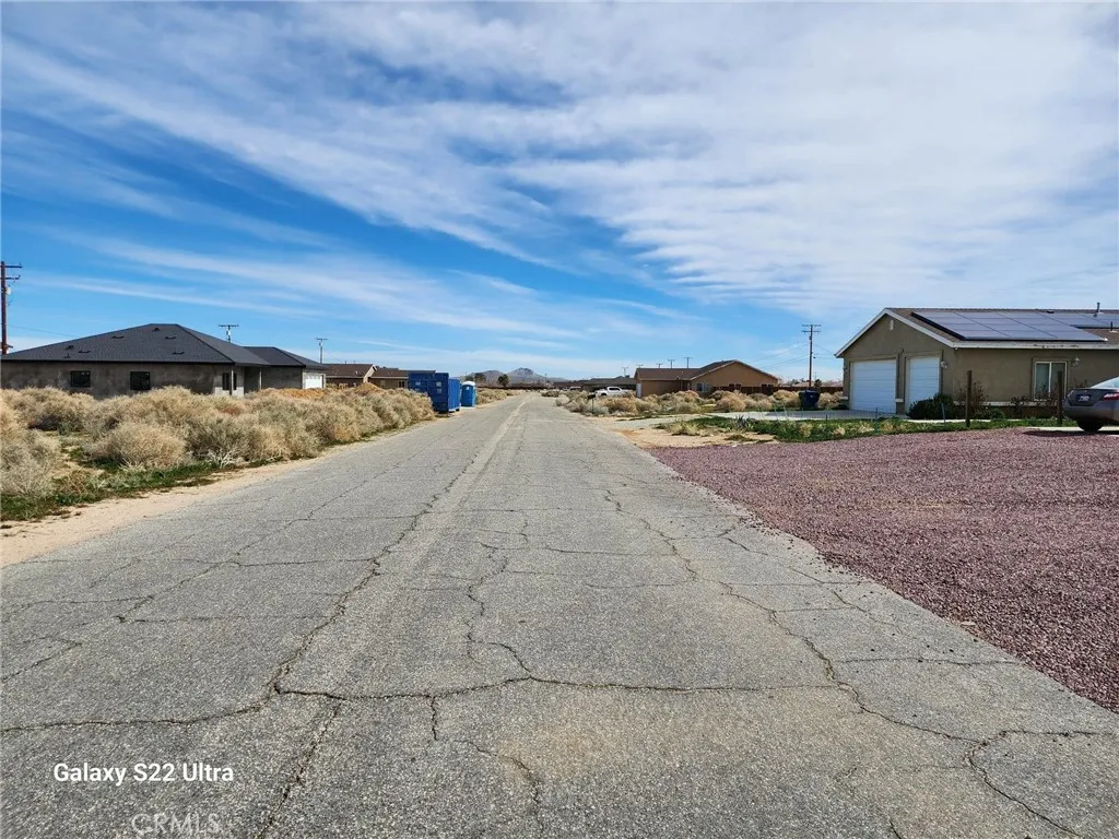 0 Peach Avenue Edwards, CA 93523 - Photo 7 of 8 a view of outdoor space with city view