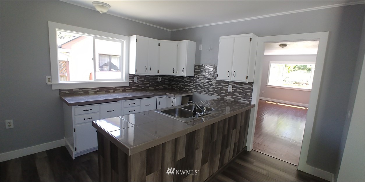 273 Endresen Road Hoquiam, WA 98550 - Photo 3 of 25 Gallery Image 3
