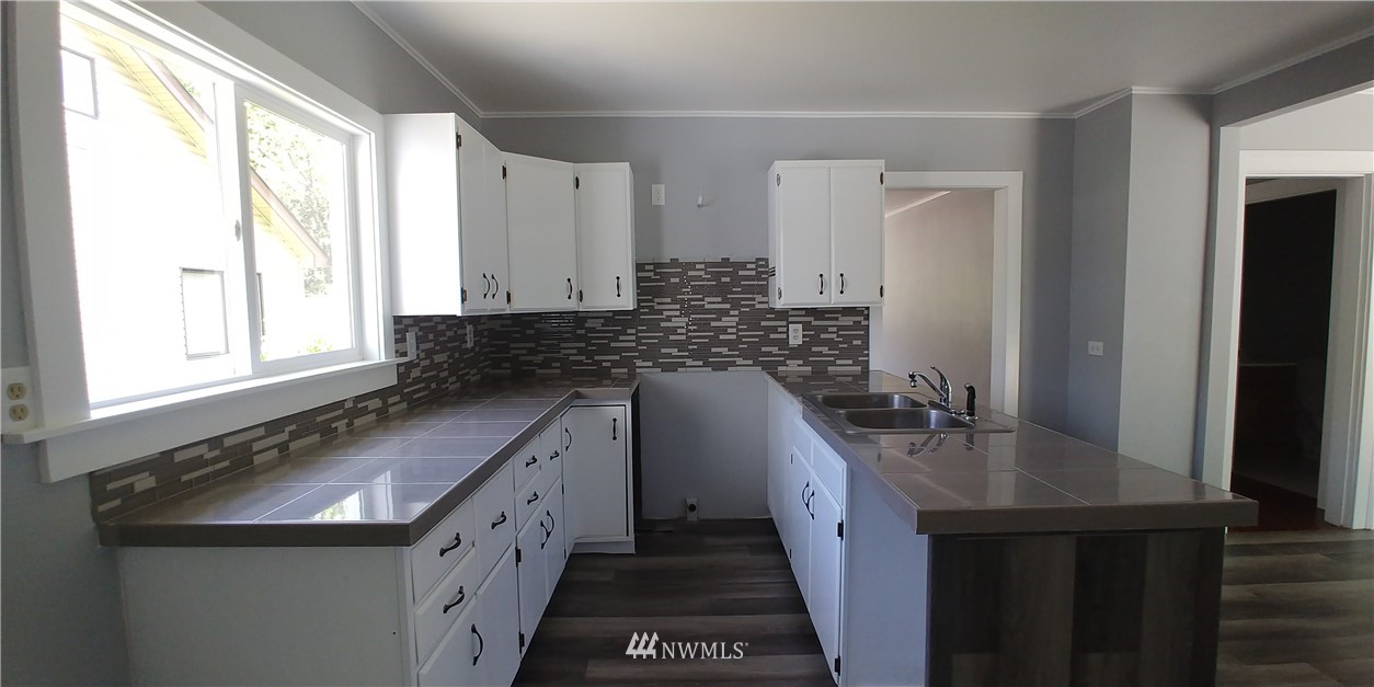 273 Endresen Road Hoquiam, WA 98550 - Photo 4 of 25 Gallery Image 4