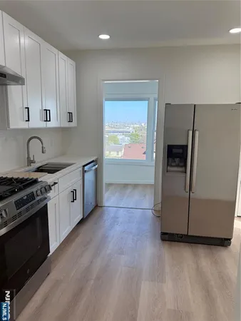 $2,995 | 60 Prospect Terrace, Unit 1, East Rutherford, NJ 07073