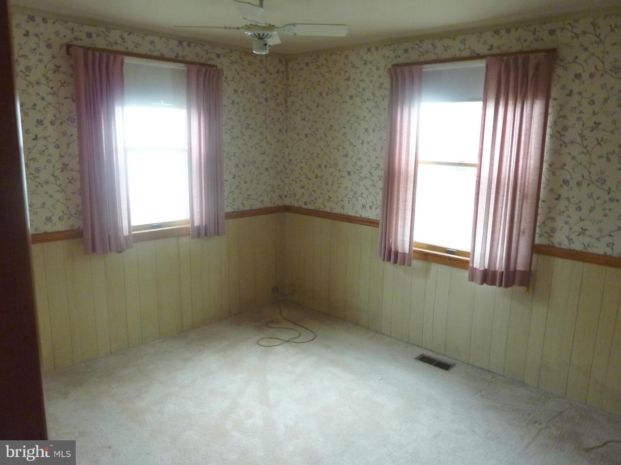 8201 Northview Road Baltimore, MD 21222 - Photo 6 of 12 Bedroom