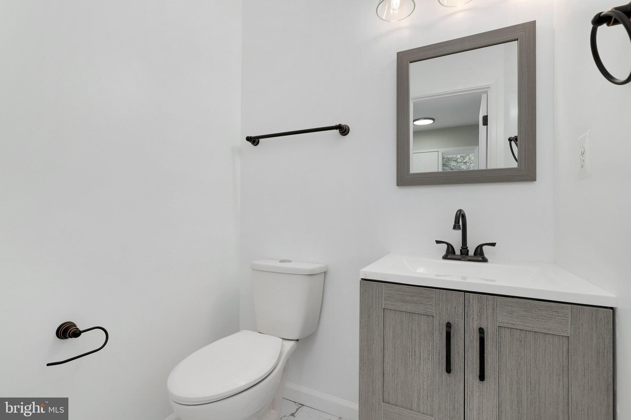 2409 Southgate Square Reston, VA 20191 - Photo 11 of 40