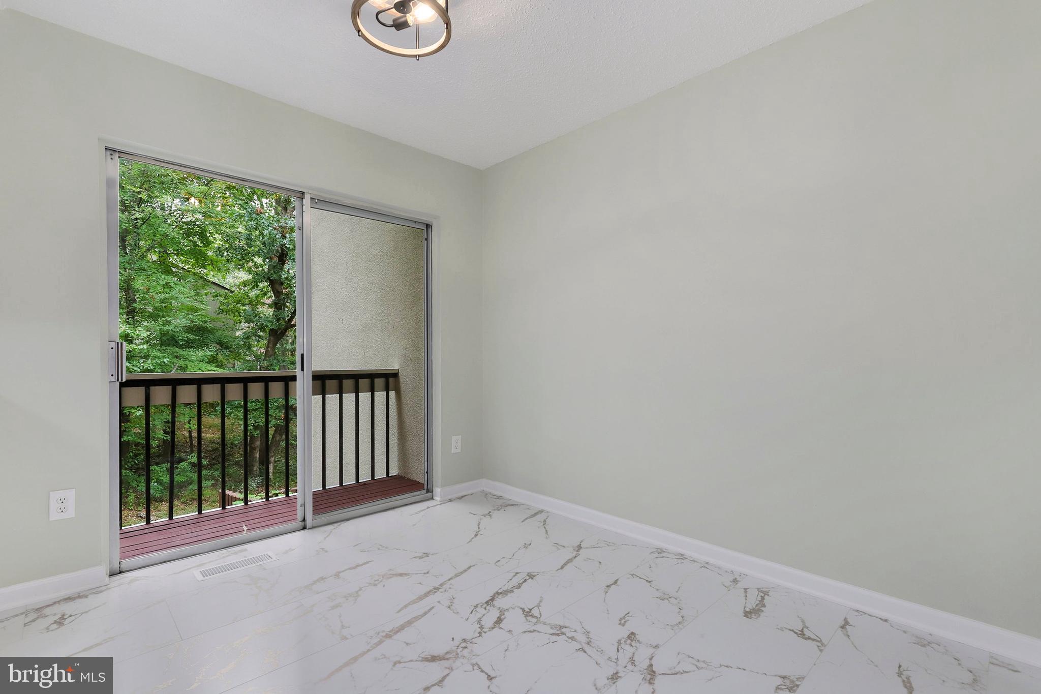 2409 Southgate Square Reston, VA 20191 - Photo 13 of 40