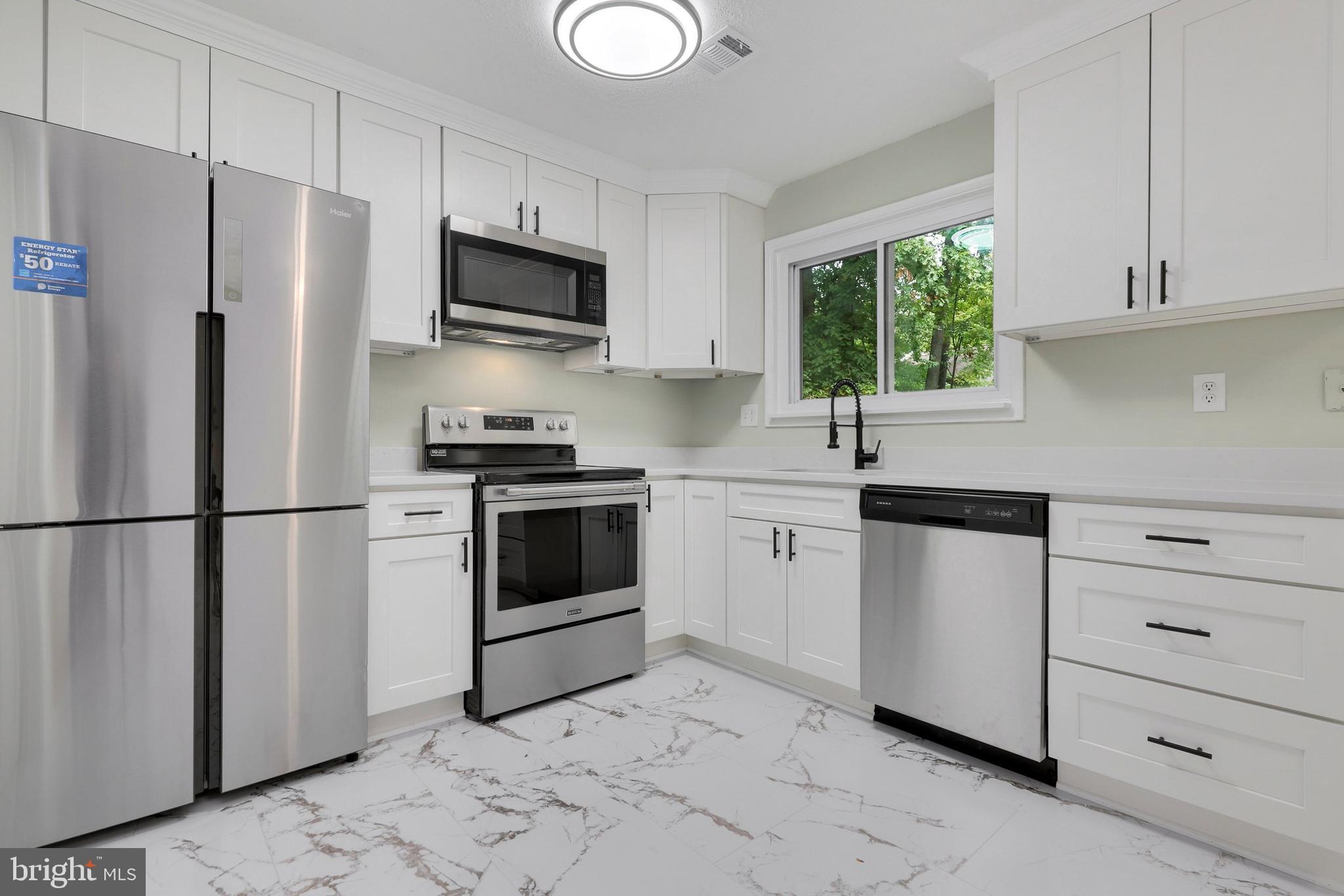 2409 Southgate Square Reston, VA 20191 - Photo 15 of 40