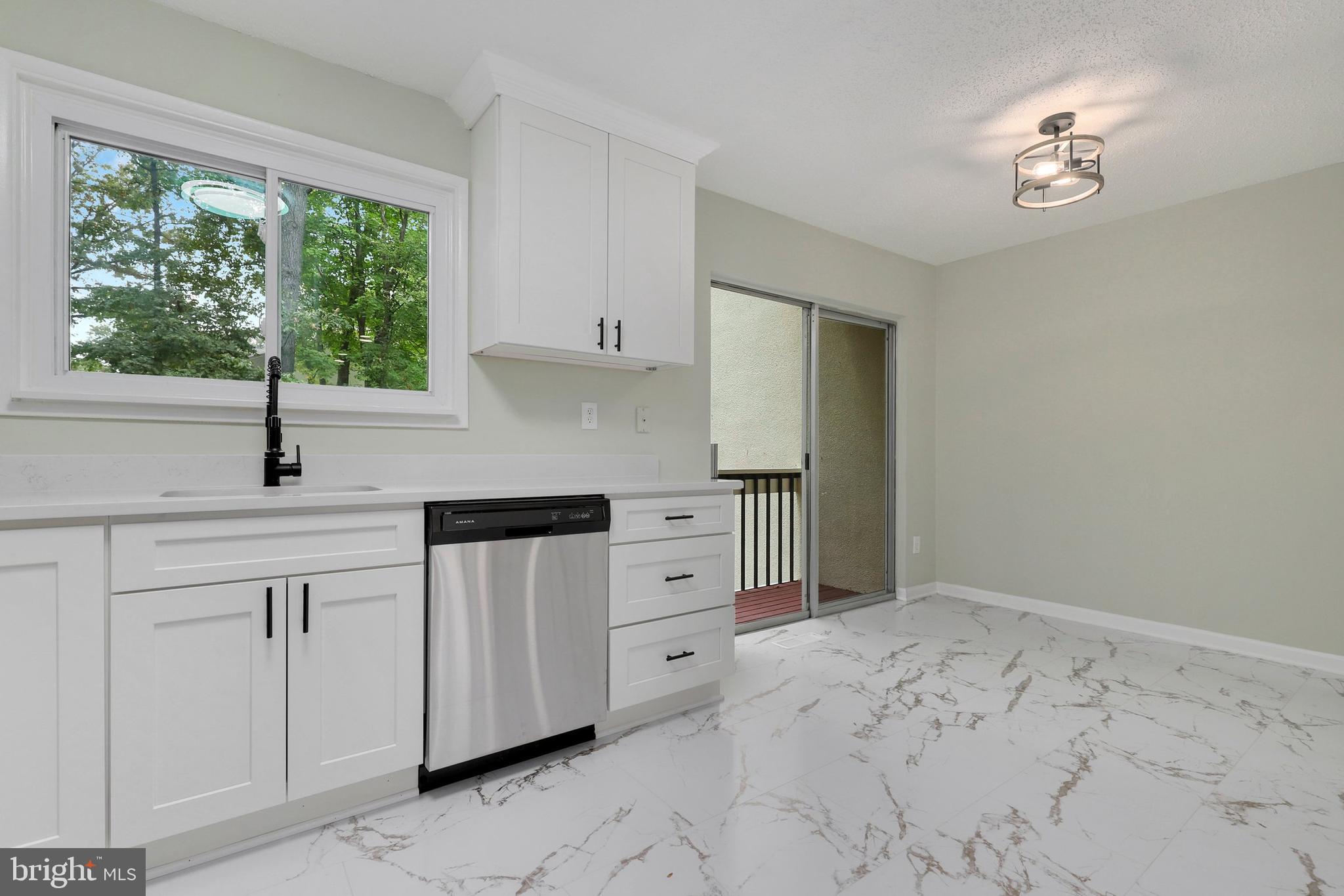 2409 Southgate Square Reston, VA 20191 - Photo 16 of 40