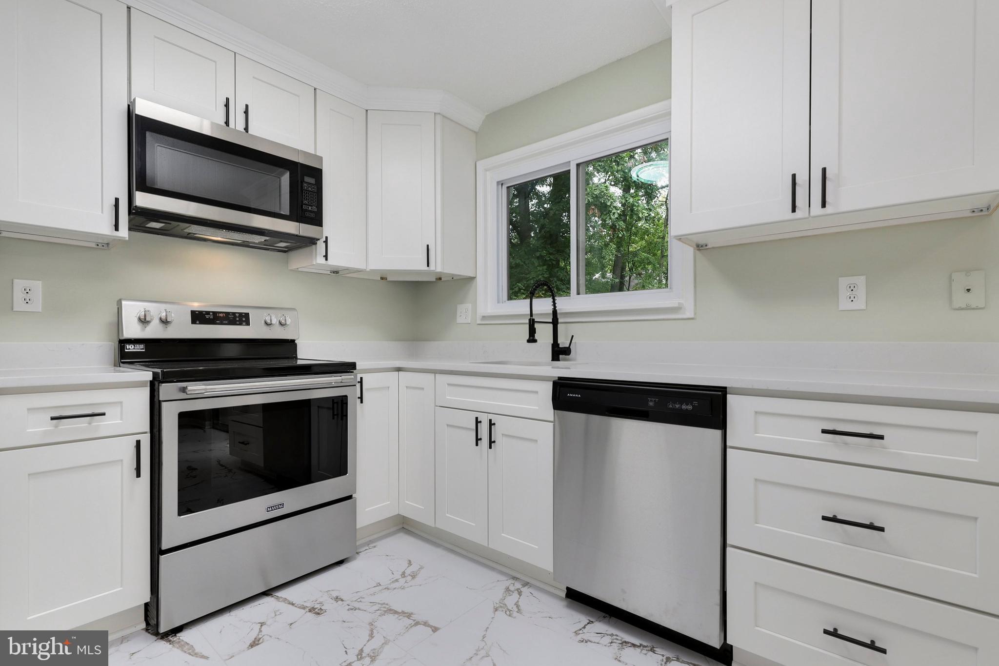 2409 Southgate Square Reston, VA 20191 - Photo 17 of 40