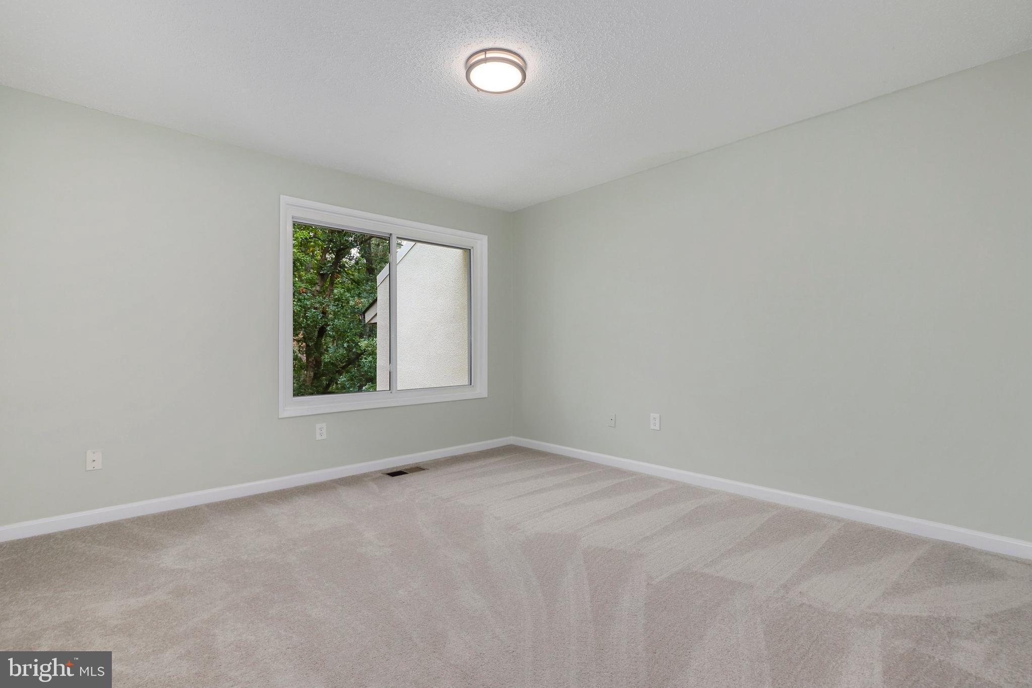 2409 Southgate Square Reston, VA 20191 - Photo 23 of 40