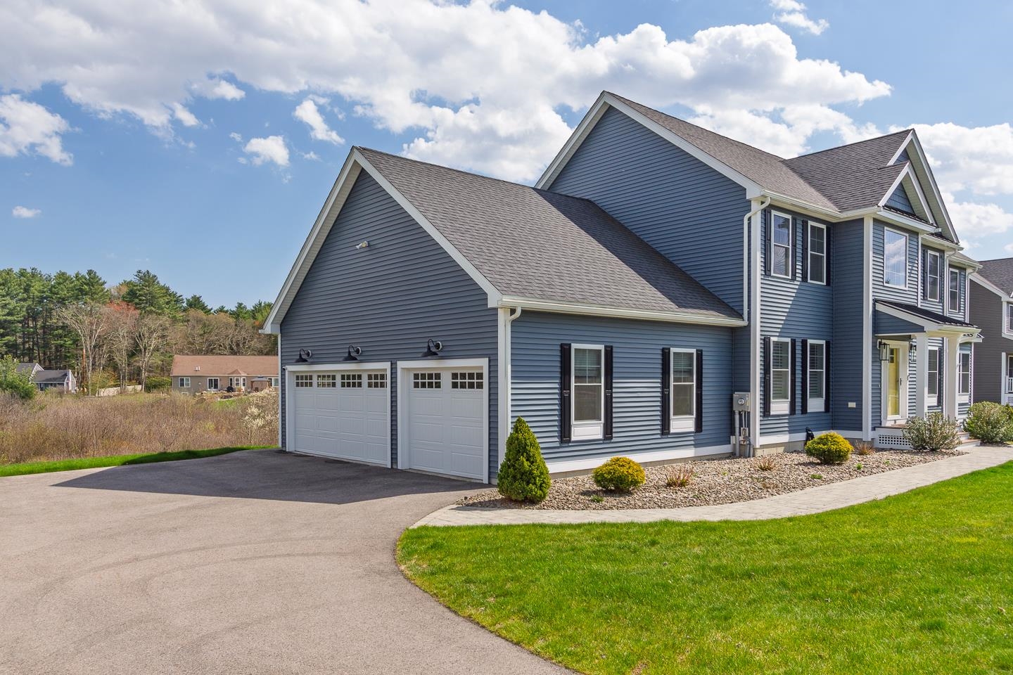 18 Caymus Ridge Salem, NH 03079 - Photo 3 of 46