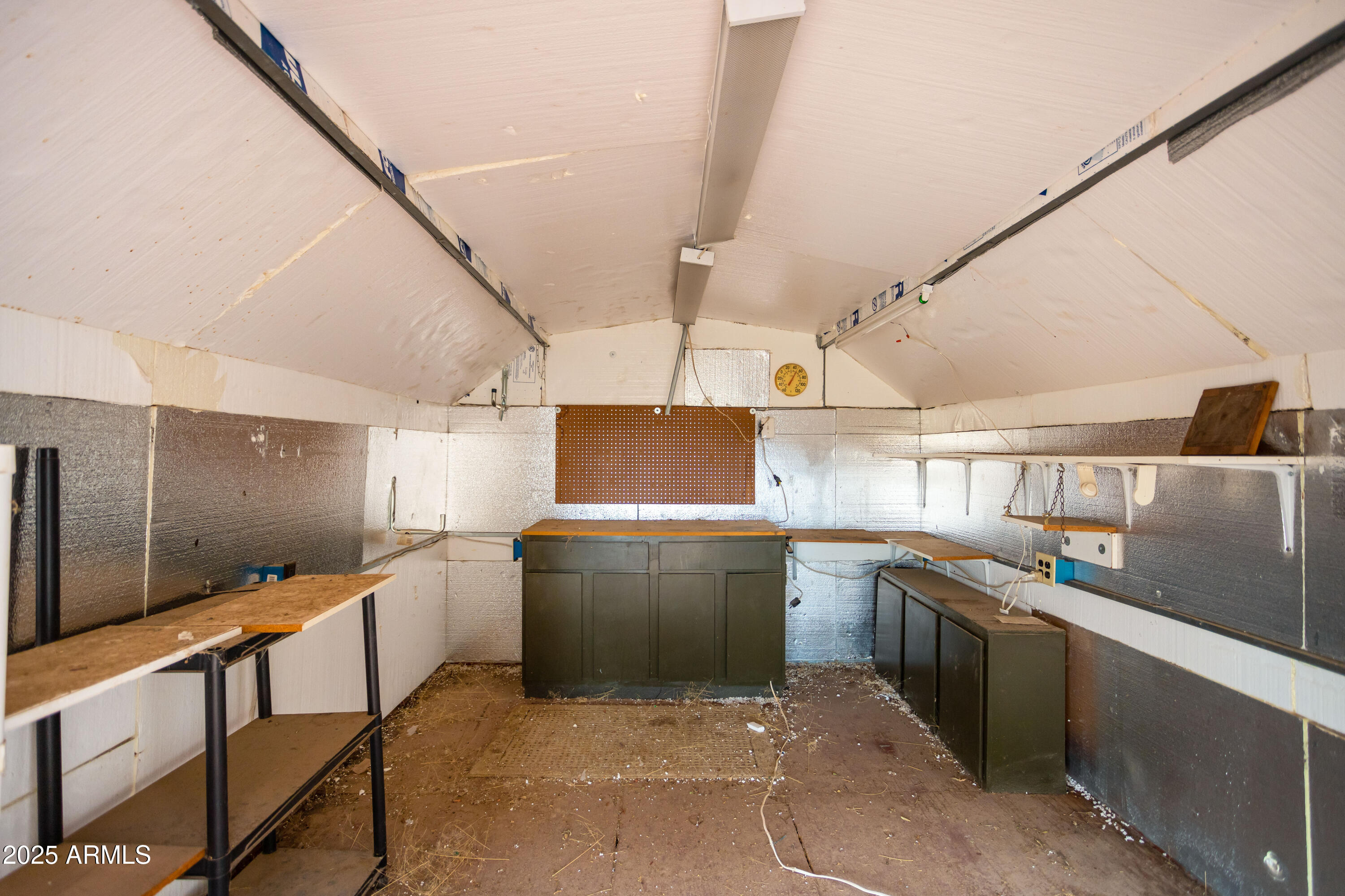 5837 South Wild Rose Road Hereford, AZ 85615 - Photo 40 of 46 a kitchen with lots of counter top space