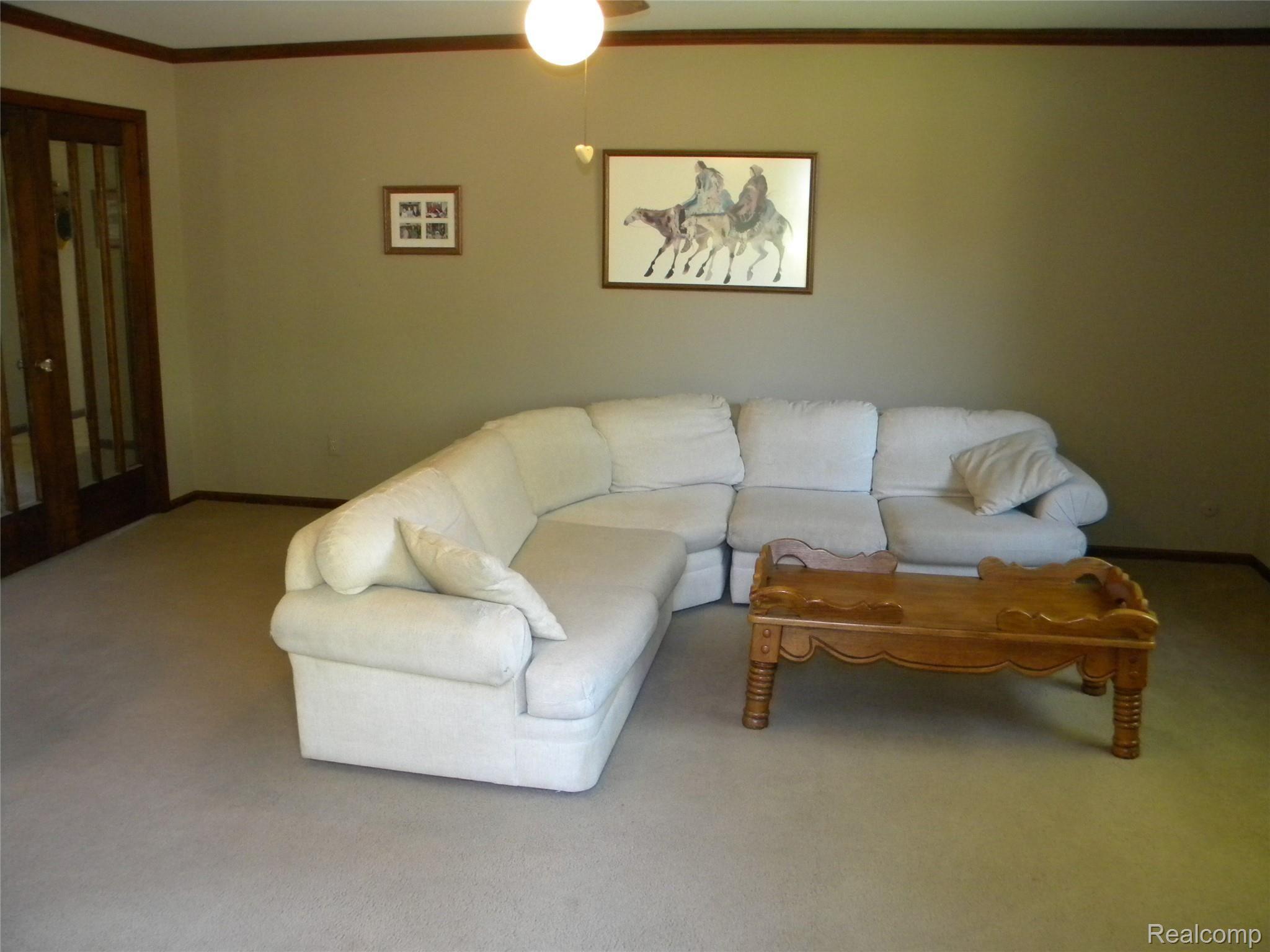 3715 Hazelton Avenue Rochester, MI 48307 - Photo 31 of 52 DSCN5125.JPG