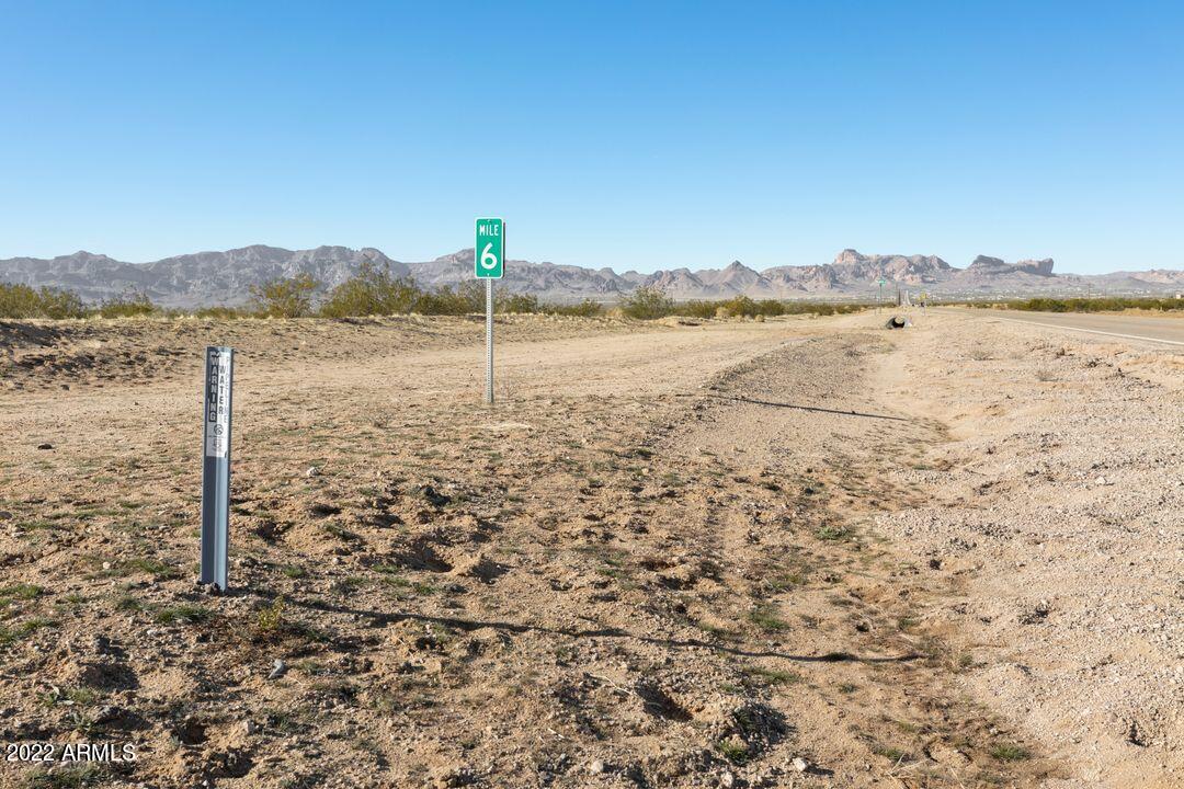 2145 South Verde Road Golden Valley, AZ 86413 - Photo 12 of 23 14