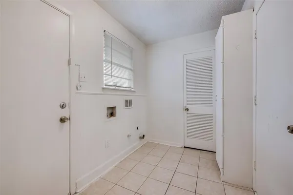$2,295 | 3711 East Devonshire Court, Irving, TX 75062