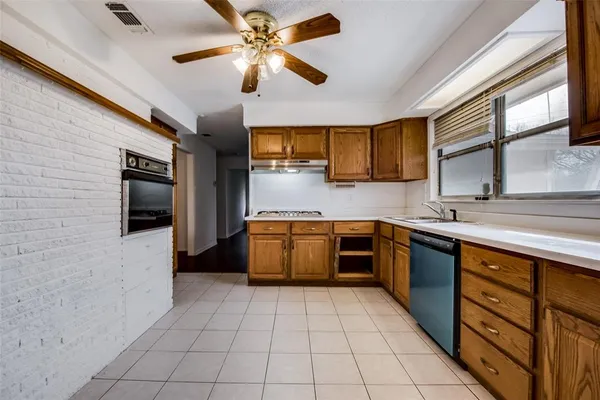 $2,295 | 3711 East Devonshire Court, Irving, TX 75062