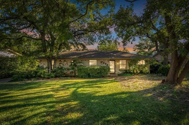 $485,000 | 2972 Maydelle Lane, Farmers Branch, TX 75234