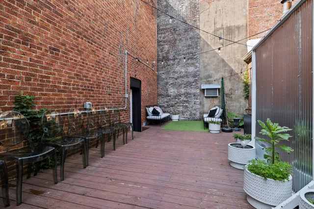 $878,900 | 110 3rd Avenue West, Carthage, TN 37030